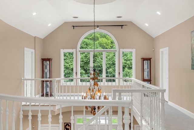 784 Strawberry Hill Rd, Concord, MA 01742
