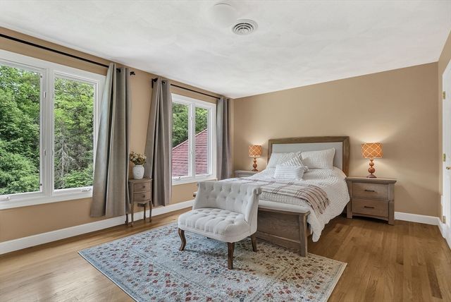 784 Strawberry Hill Rd, Concord, MA 01742
