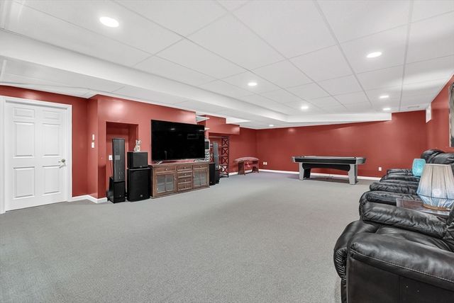 784 Strawberry Hill Rd, Concord, MA 01742
