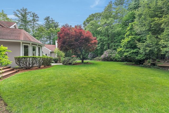 784 Strawberry Hill Rd, Concord, MA 01742