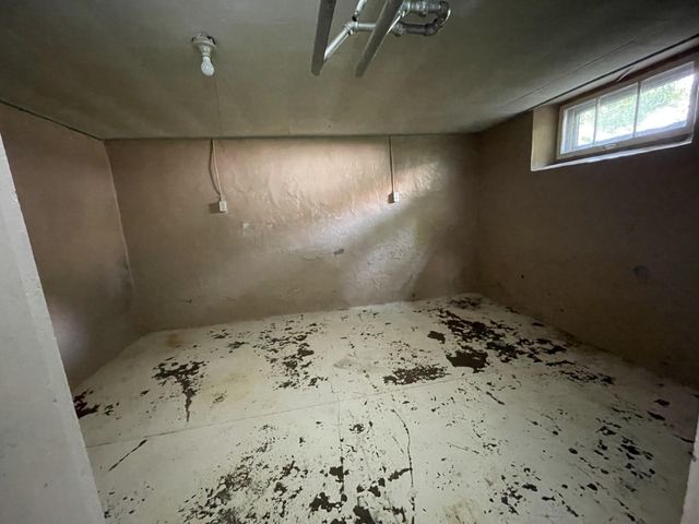 1011 6th Avenue, Mountain Lake, MN 56159