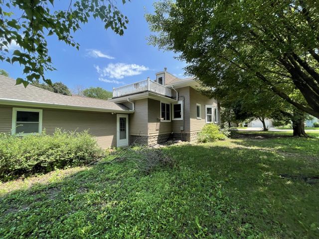 1011 6th Avenue, Mountain Lake, MN 56159