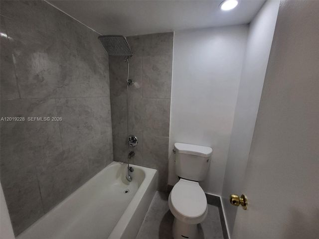 10801 SW 109th Court D305, Miami, FL 33176