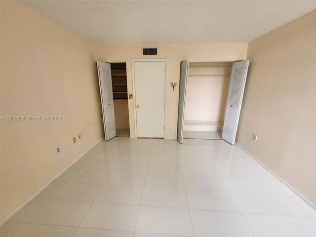 10801 SW 109th Court D305, Miami, FL 33176