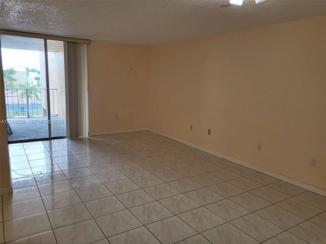 10801 SW 109th Court D305, Miami, FL 33176