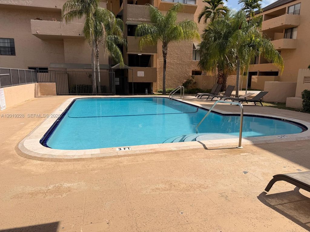 10801 SW 109th Court D305, Miami, FL 33176