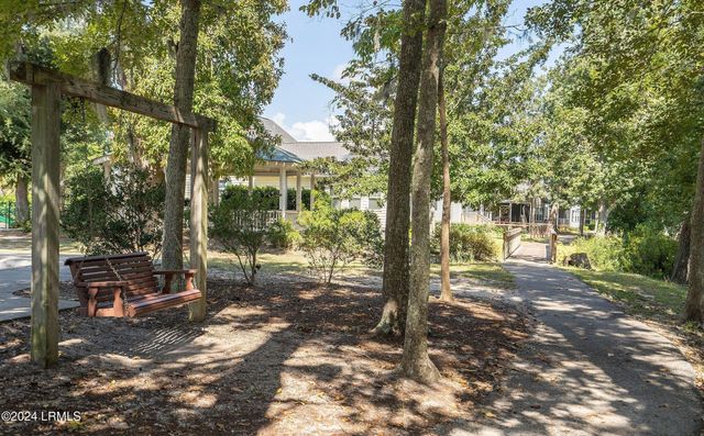 37 Kings Cross Court, Beaufort, SC 29902