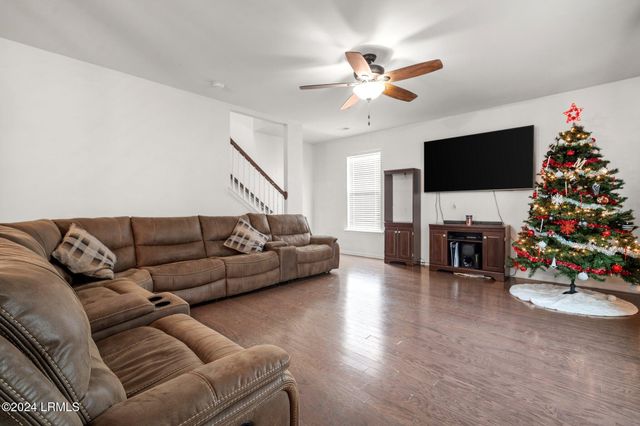 37 Kings Cross Court, Beaufort, SC 29902