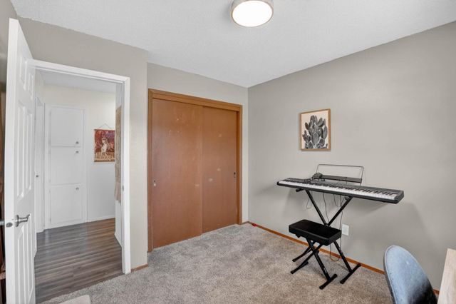 576 Pioneer Road, Waterloo, IA 50701