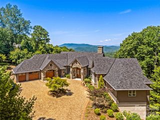 504 Hagen Drive, Hendersonville, NC 28739