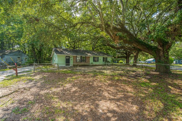 2881 Charlene Drive, North Charleston, SC 29405