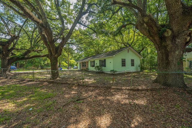 2881 Charlene Drive, North Charleston, SC 29405