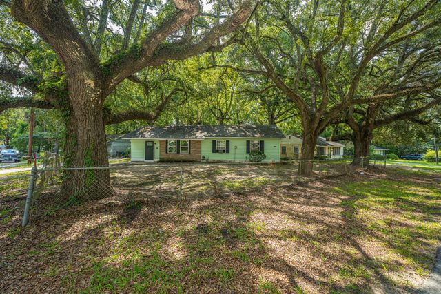 2881 Charlene Drive, North Charleston, SC 29405