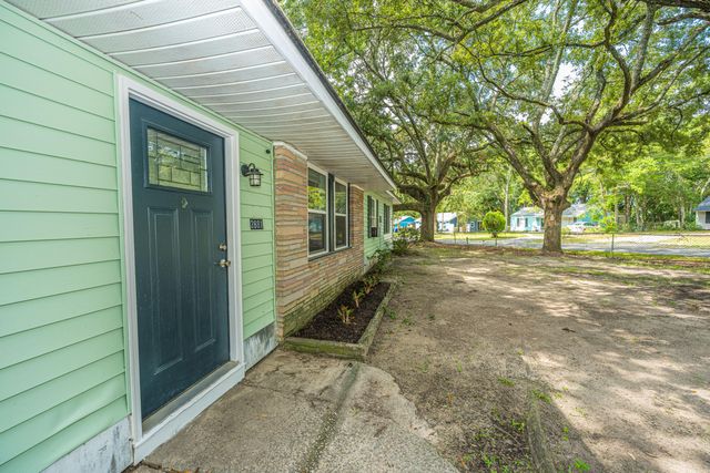 2881 Charlene Drive, North Charleston, SC 29405