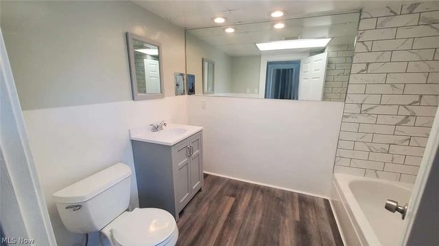 59 Elm Street, Bedford, OH 44146