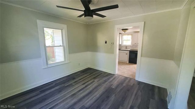 59 Elm Street, Bedford, OH 44146