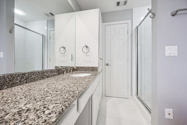 6012 Kirby Drive, West University Place, TX 77005