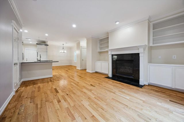6012 Kirby Drive, West University Place, TX 77005