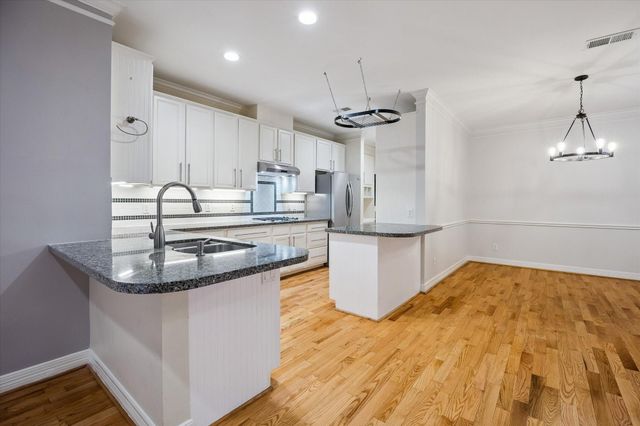 6012 Kirby Drive, West University Place, TX 77005
