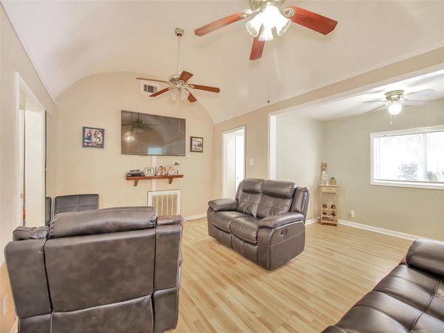 5207 Mccormick Street, Houston, TX 77023