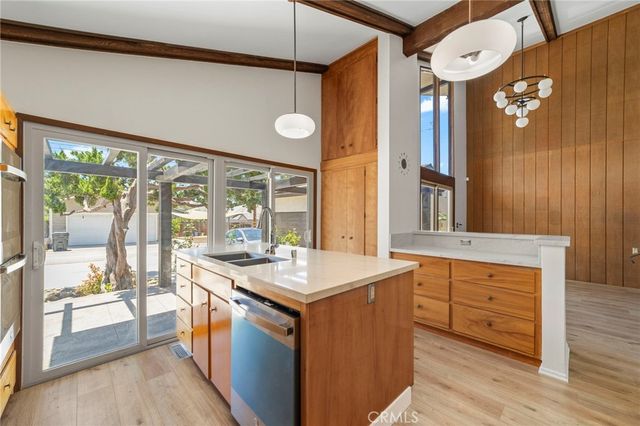 2332 8th, La Verne, CA 91750