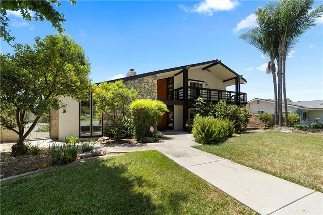 2332 8th, La Verne, CA 91750