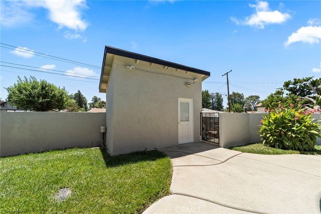 2332 8th, La Verne, CA 91750