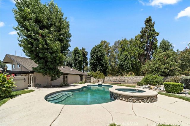 2332 8th, La Verne, CA 91750