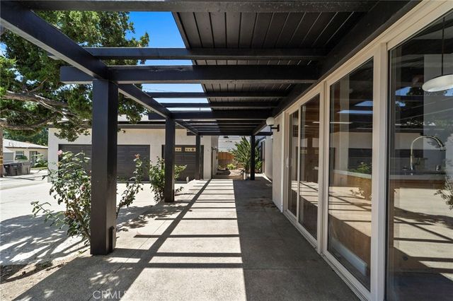 2332 8th, La Verne, CA 91750