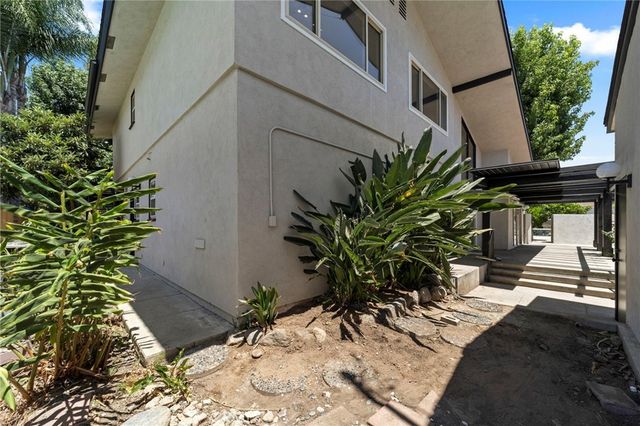 2332 8th, La Verne, CA 91750