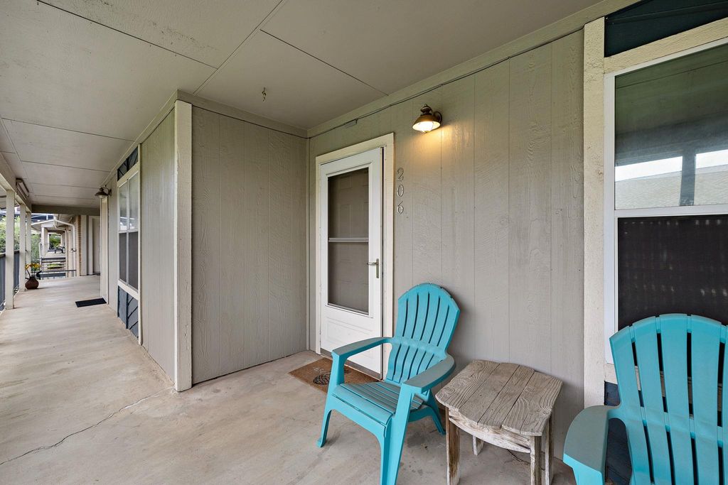 2450 Ashdale DR D-206, Austin, TX 78757