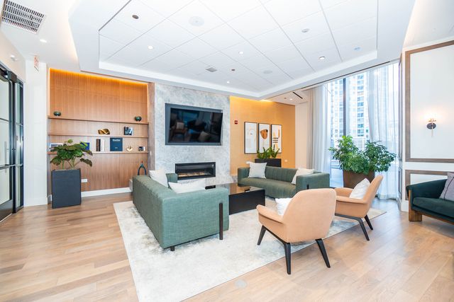 350 N Canal Street 2409, Chicago, IL 60606