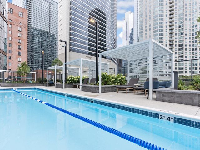 350 N Canal Street 2409, Chicago, IL 60606