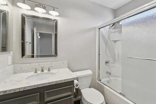 140 E El Norte Pkwy 44, Escondido, CA 92026