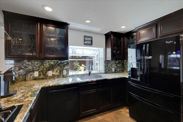 5078 Western Ave, Olivehurst, CA 95961