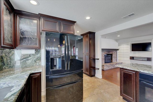 5078 Western Ave, Olivehurst, CA 95961