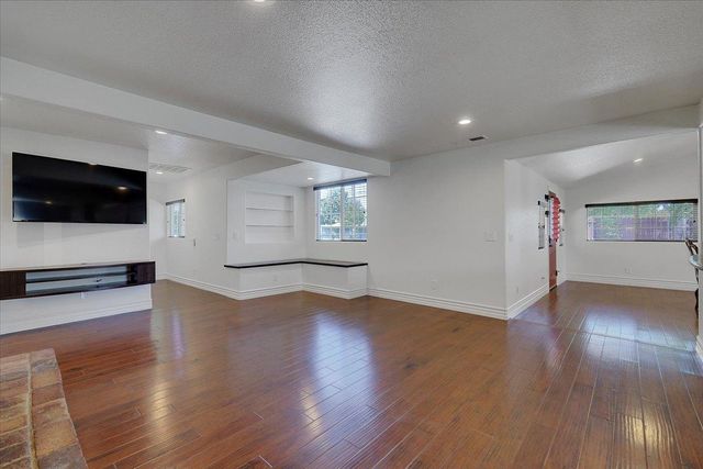 5078 Western Ave, Olivehurst, CA 95961