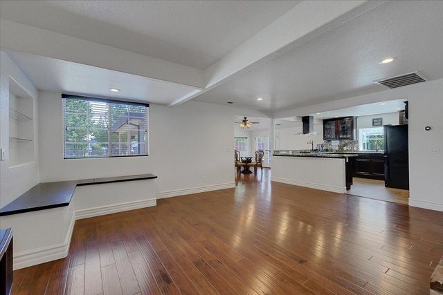 5078 Western Ave, Olivehurst, CA 95961