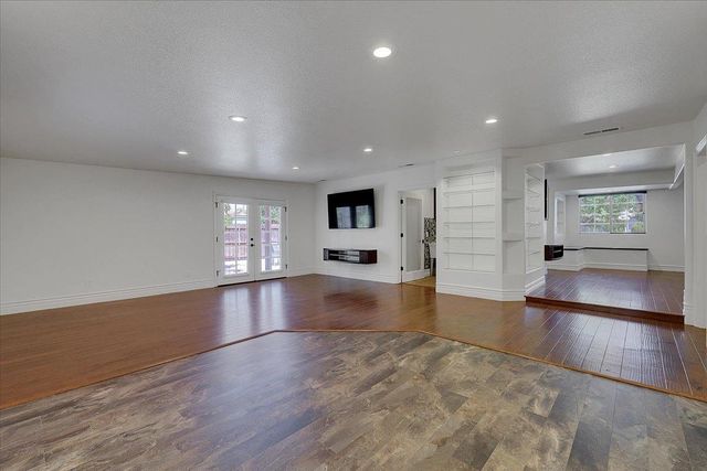 5078 Western Ave, Olivehurst, CA 95961