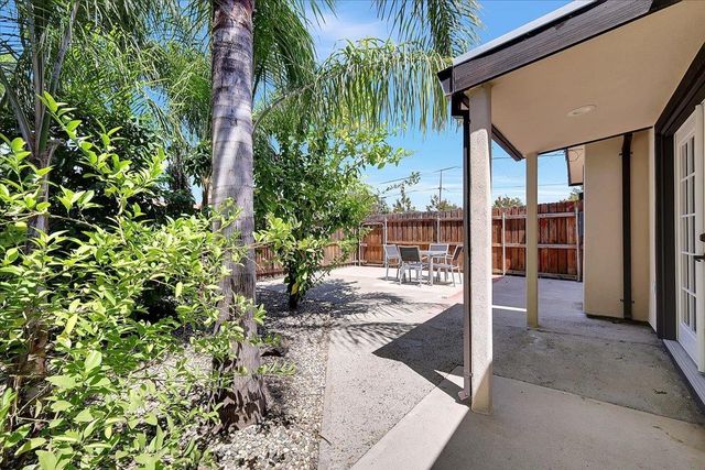 5078 Western Ave, Olivehurst, CA 95961