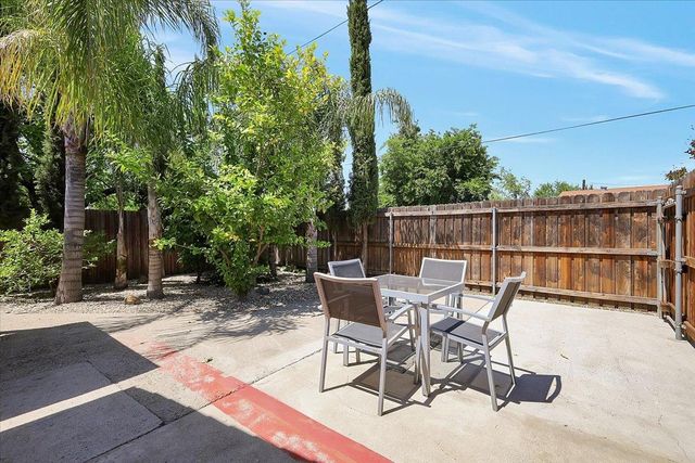5078 Western Ave, Olivehurst, CA 95961