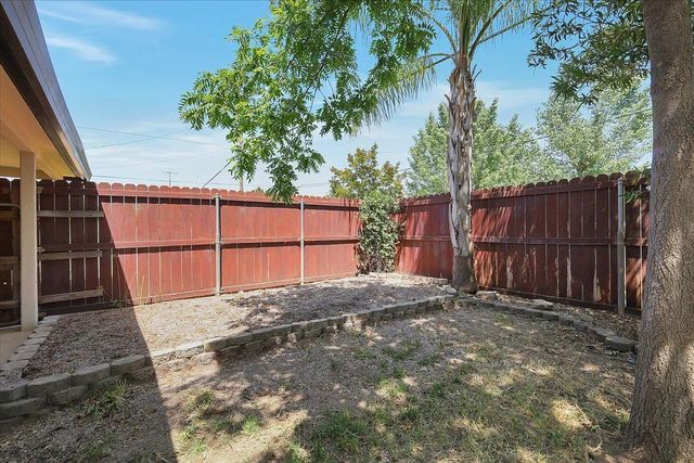 5078 Western Ave, Olivehurst, CA 95961