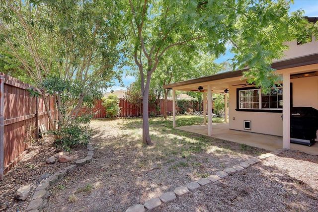 5078 Western Ave, Olivehurst, CA 95961