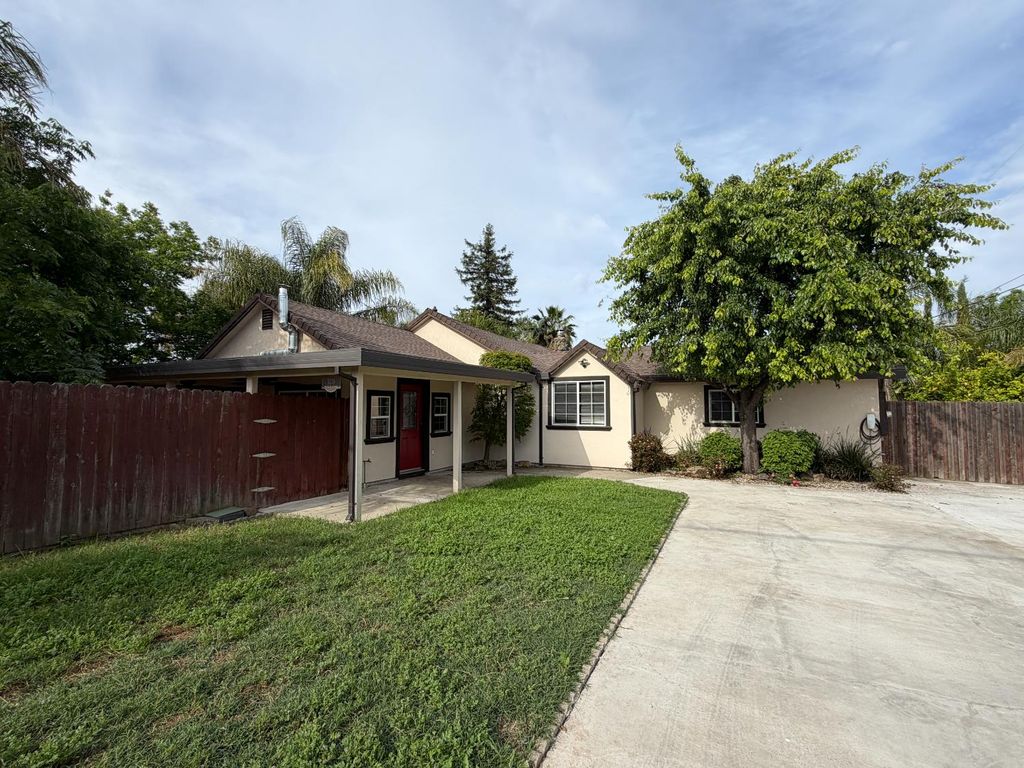 5078 Western Ave, Olivehurst, CA 95961