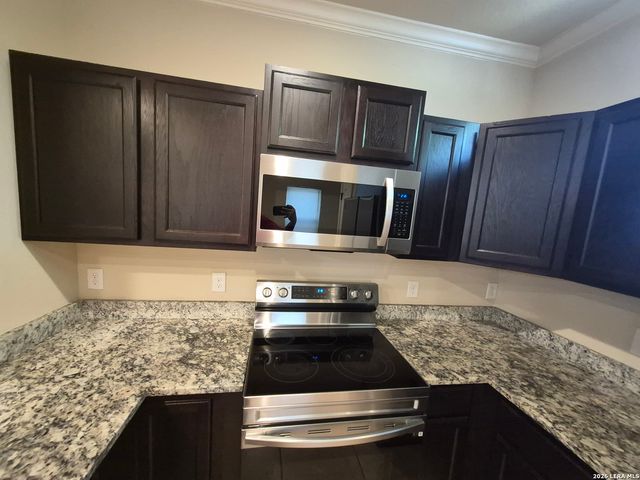 6319 Luglio Ln Unit 104, San Antonio, TX 78233