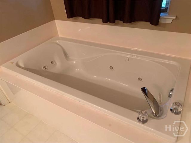 93 Egrets Way Lane, Richmond Hill, GA 31324