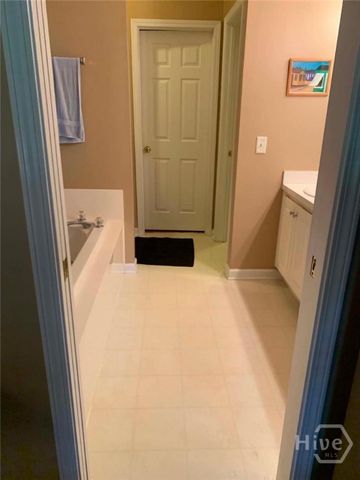 93 Egrets Way Lane, Richmond Hill, GA 31324