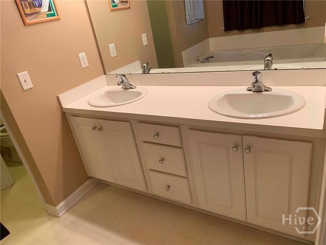 93 Egrets Way Lane, Richmond Hill, GA 31324
