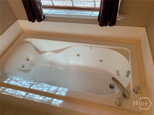93 Egrets Way Lane, Richmond Hill, GA 31324