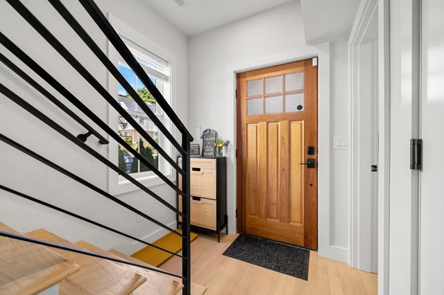 24 Bradshaw St 4, Boston, MA 02121